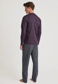 Calida RELAX STREAMLINE - Nachtwäsche Set - plum