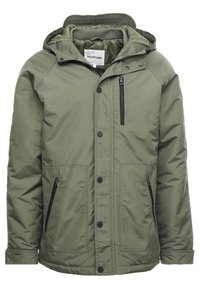 Olivgrön vadderad jacka med huva, försedd med dragkedjeförsedda bröst- och sidofickor, tryckknappar och texturerad innerfoder.