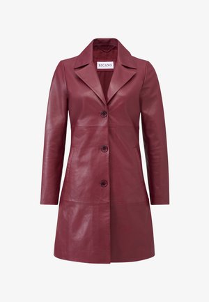 Vinsort læderfrakke med klapkrave, enkelt knaplukning og to sidelommer. Glat tekstur med en skræddersyet pasform.