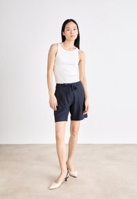 GANT TIE WAIST - Šortky - evening blue