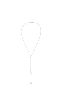 Sølvvedhængsarmbånd med en tynd kæde, forlænget form, runde accenter og en skive i enden, som skaber et strømlinet design.