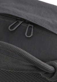 Puma Axelremsväska - black