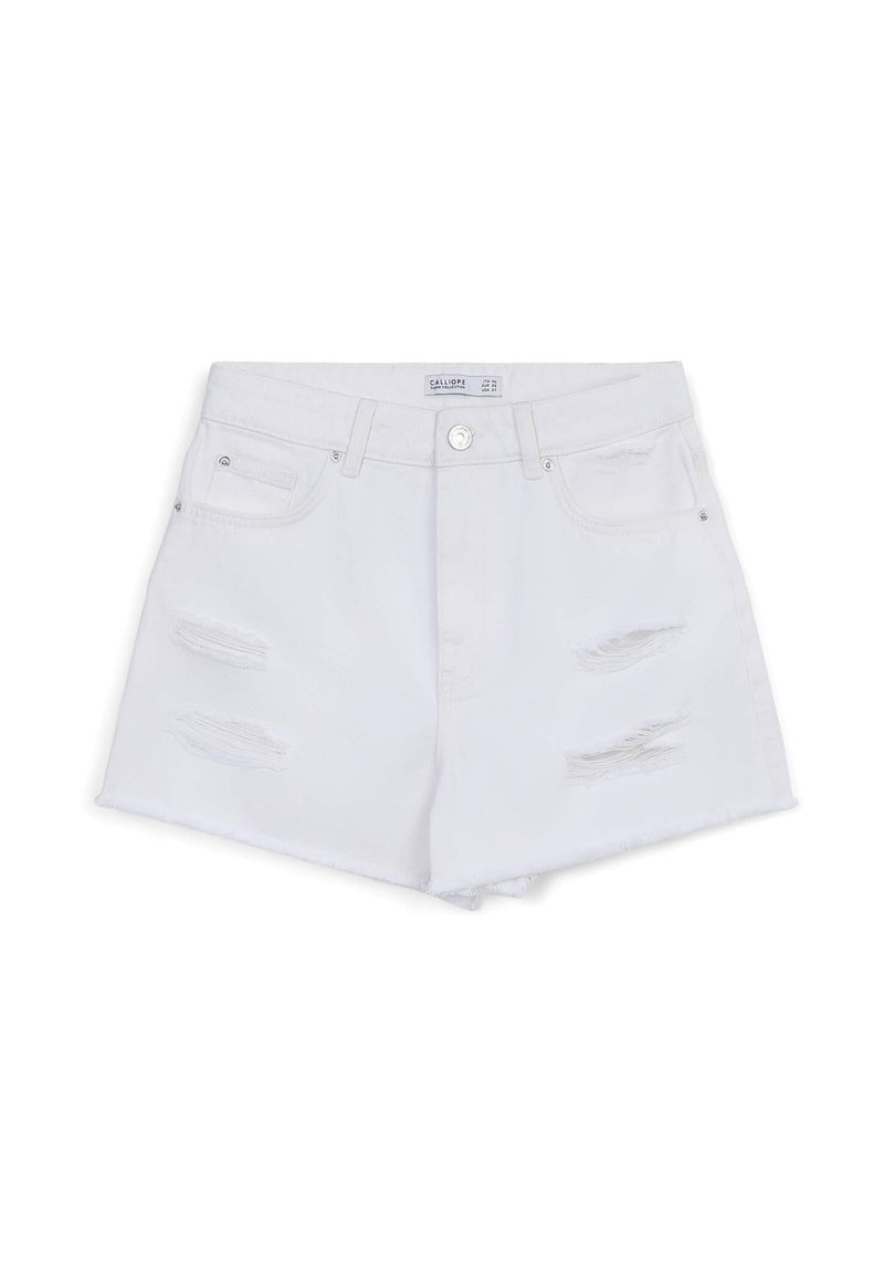Shorts in denim bianco con orlo sfilacciato, dettagli strappati e tasche tradizionali. Chiusura con bottone in metallo e zip.