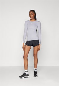 adidas Performance Pikkade varrukatega topp - glory grey