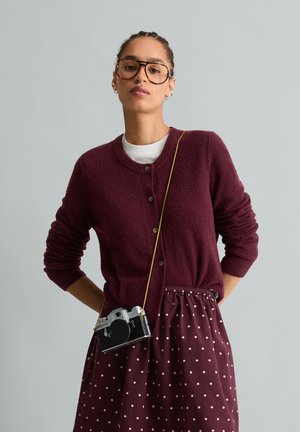 Marc O'Polo DENIM, MARC O'POLO DENIM CARDIGAN REGULAR AUS BOUCLÉ-GARN - Vest - mahagony jam