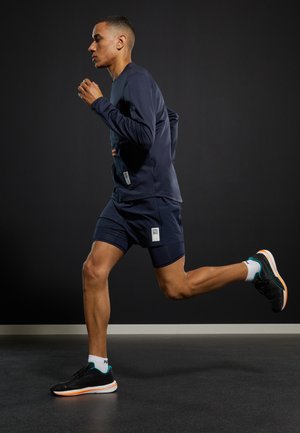 RUN FIRST MILE SHORT - Pantaloncini sportivi - parisian night