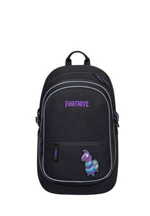 Zaino nero con logo Fortnite viola e toppa colorata di lama sulla tasca frontale, con più scomparti con cerniera e maniglia per il trasporto.