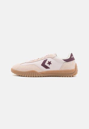 RUN STAR TRAINER - Sportcipő - blush hush/orchid abyss/egret