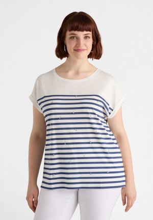 Camiseta de manga corta a rayas en crema y azul marino, con rayas horizontales, cuello redondo y detalles de lentejuelas en la parte delantera.