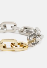 Calvin Klein Karkötő - bicolor