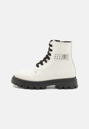 MM6 Maison Margiela UNISEX - Botines con cordones - white