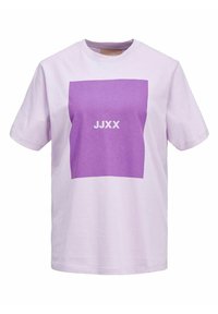 Camiseta de algodón púrpura con un gran gráfico cuadrado en un tono más oscuro de púrpura y el texto "JJXX" en blanco en el centro.