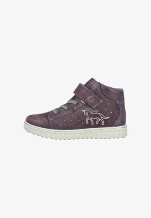 Lila Veloursleder High-Top-Kinderschuh mit Klettverschluss, grauen Schnürsenkeln, weißer Sohle und Einhorn-Design mit kleinen bunten Punkten.