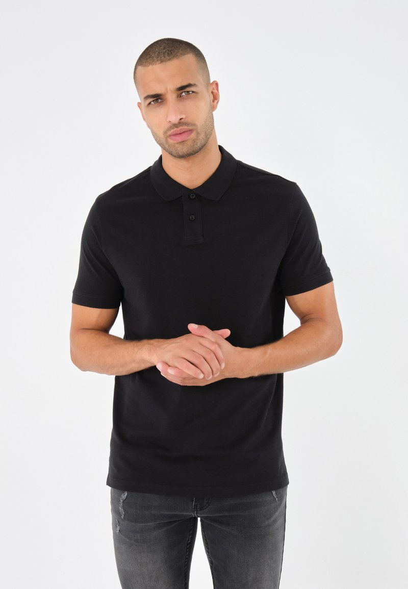 Pier One - Polo shirt - tap shoe, Enlarge