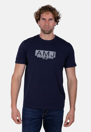 Amaro Jeans, CAMISETA AMJ AZUL MARINO CON LOGO CONTRASTE - Camiseta estampada - marino