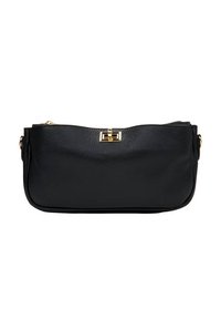 Zwarte leren clutch met een textuurafwerking, voorzien van een goudkleurige sluiting aan de voorkant en een slanke, rechthoekige vorm.
