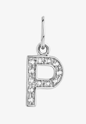 Colgante de plata con forma de letra "P" incrustada de pequeños cristales claros, con un lazo en la parte superior para su sujeción.