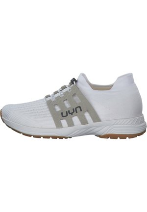 Trainers - white