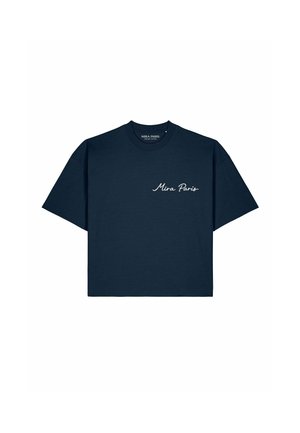 Marineblaues T-Shirt mit kurzen Ärmeln und weißem "Mira Paris"-Text auf der linken Brust und innen im Kragen.