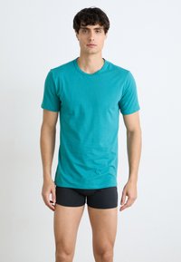 Thumbnail Image 3