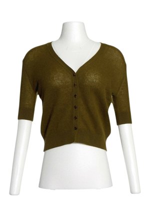 Knasgrøn kortærmet cardigan med knapper og V-udskæring på en hvid torso mannequin mod en ensfarvet baggrund.