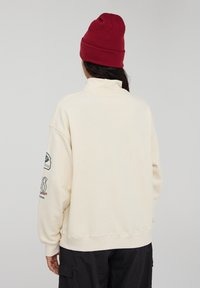 Terranova OVER A COLLO ALTO CON HALF ZIP E STAMPA MONTAGNA - Felpa - avorio