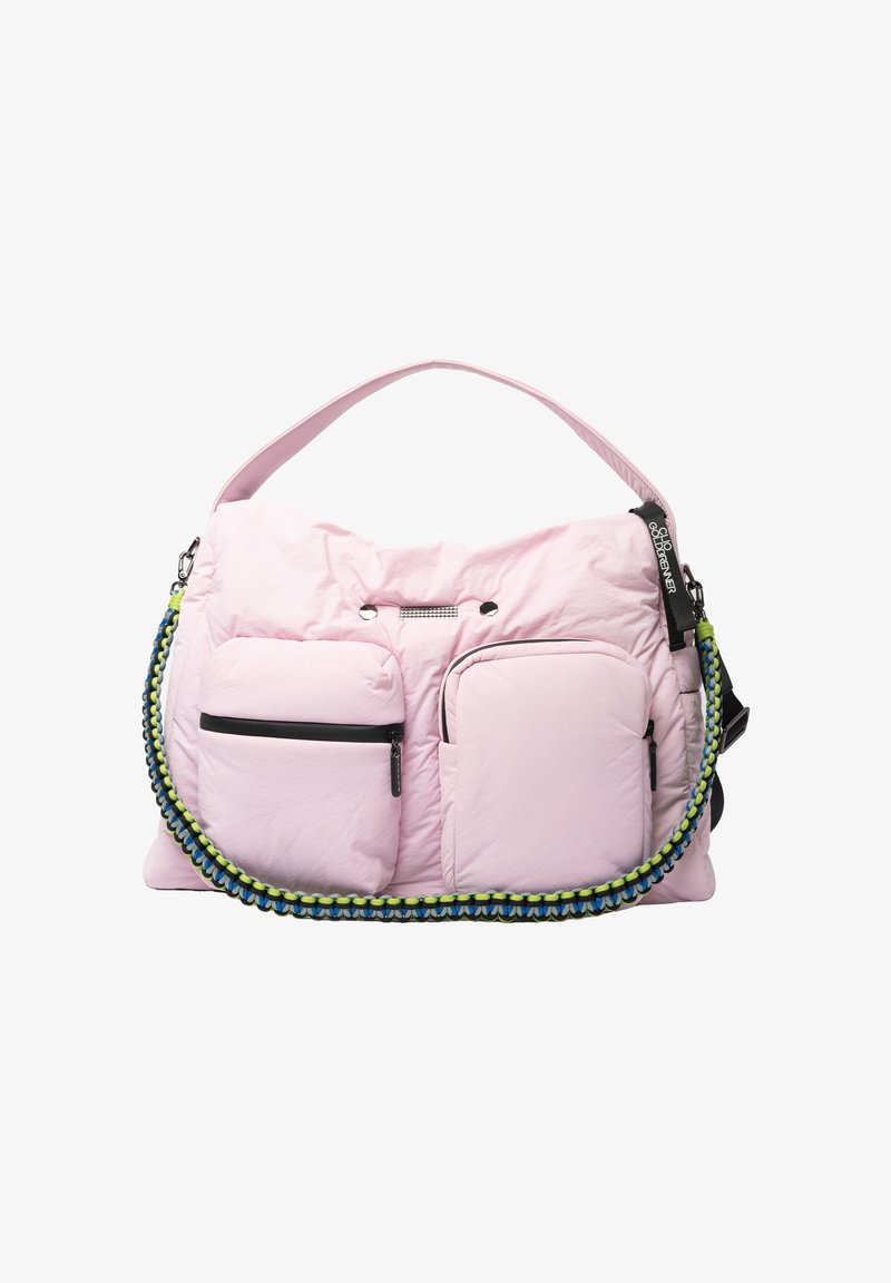 Roze gequiltte stoffen tas met twee voorzakken, een gevlochten schouderriem met blauwe en groene accenten, en een handvat bovenaan. Inclusief rits hardwaredetails.