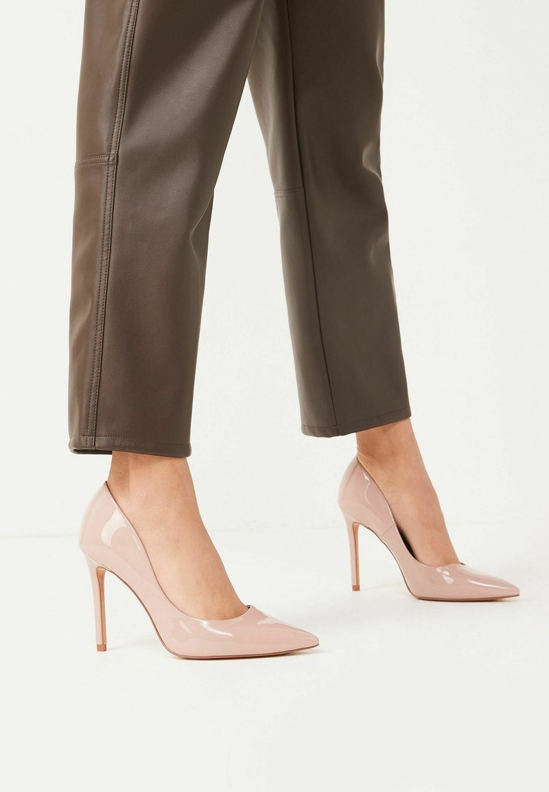 Next FOREVER COMFORT POINTED COURT WIDE FIT - Klassiska pumps - blush pink