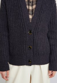 Samsøe Samsøe Chaqueta de punto - blue