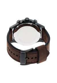 Montre avec bracelet en cuir marron, boîtier en acier inoxydable noir, bracelet texturé et fond de boîtier en argent lisse, dotée d'une fermeture à boucle.