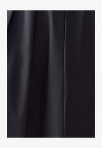 Ausgewählt, black