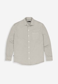 Langermige, lichtgrijze, knoopshirt. Heeft een enkele borstzak, witte knopen en een puntige kraag. Gladde, katoenachtige textuur.
