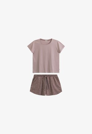 Miękki, wrzosowy t-shirt z krótkim rękawem w połączeniu z wrzosowymi szortami ze ściągaczem, ozdobionymi małym wzorem z półksiężycami.