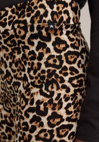 WE Fashion Legíny – nohavice - brown