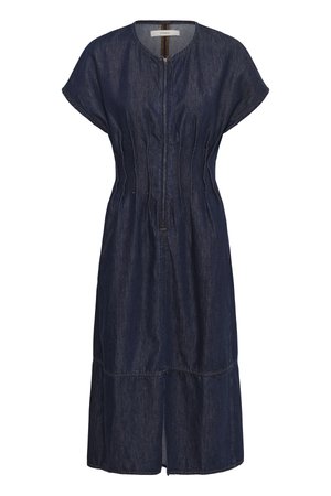 Tummansininen farkkumidi-mekko lyhyillä hihoilla, edessä vetoketjusulku ja sauman yksityiskohdat vyötäröllä ja hameosassa.