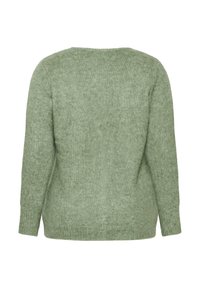 Pulover verde tricotat dintr-un material moale și texturat. Dispune de mâneci lungi, decolteu rotund și croială lejeră cu tiv nervurat.