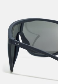 Armani Exchange Aurinkolasit - matte blue