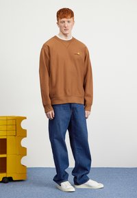 Carhartt WIP AMERICAN SCRIPT - Sportska majica - hamilton brown