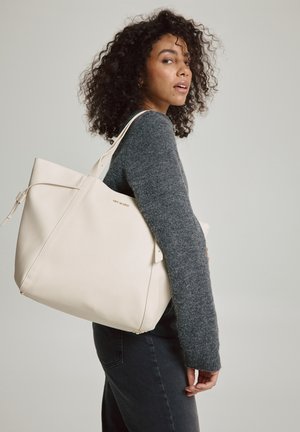 TRAPEZ BAG PRETTY WONDER M - Tote bag - creme