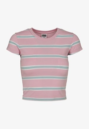 Ružičast top s kratkimi rokavi, ki ima vodoravne črte v svetlo modri in beli barvi. Narejen je iz mehkega in raztegljivega bombažnega materiala.