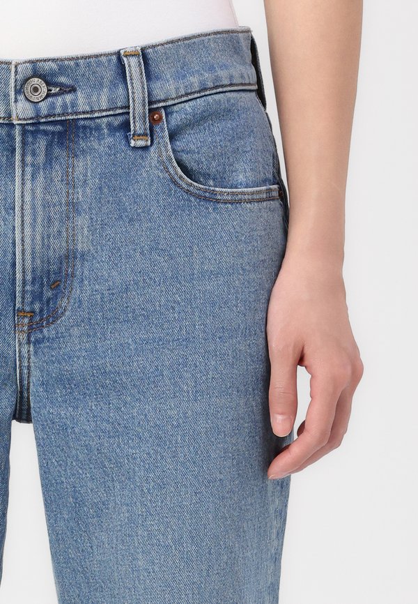 Mid Rise 90s Straight Jean - Straight leg jeans4