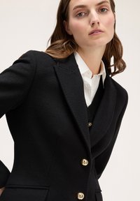 Motivi MONOPETTO - Cappotto corto - nero