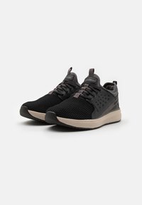 Skechers CROWDER COLTON - Sapatilhas - black/grey