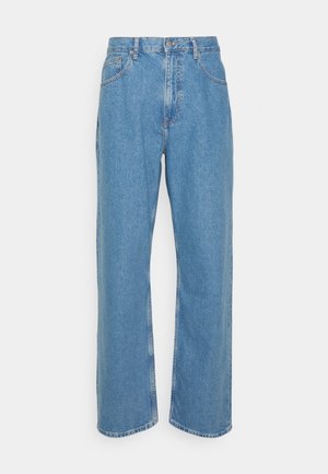 Hoch geschnittene, gerade geschnittene blaue Jeans aus Denim mit vorderen Taschen, Gürtelschlaufen sowie Knopf- und Reißverschluss.