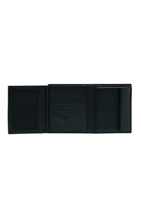 Portefeuille en cuir noir doté d'une surface texturée, de plusieurs emplacements pour cartes, d'une fenêtre pour une pièce d'identité et d'un compartiment pour les billets. Vue ouverte montrant la disposition intérieure.