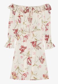Robe florale décolletée avec des manches courtes à volants. Fabriquée en tissu léger, elle présente un fond crème et des fleurs rouges et roses avec des feuilles vertes.