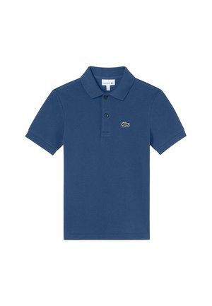 Navy blauw poloshirt met korte mouwen, twee knopen, geribde kraag en mouwen, en een klein groen krokodillenlogo op de linkerborst.