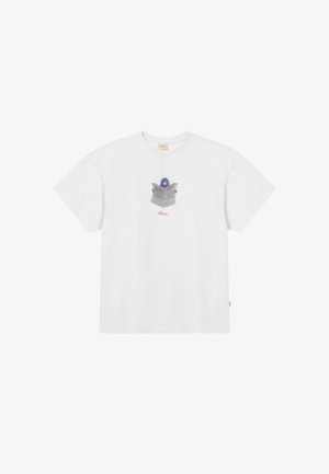 Witte katoenen t-shirt met een afbeelding van een persoon die een krant leest, gekleed in een blauwe pet. De merknaam "Blanche" is eronder gedrukt.