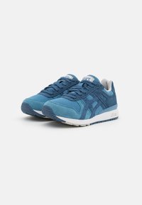 ASICS SportStyle GT-II UNISEX - Sapatilhas - grey floss/grand shark