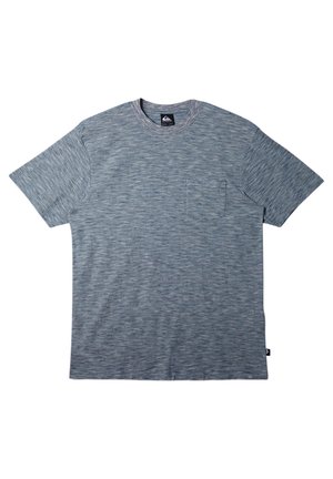 Korte mouw t-shirt in blauw en grijze strepen. Gemaakt van zachte, lichtgewicht stof met een ronde hals en een enkele borstzak.